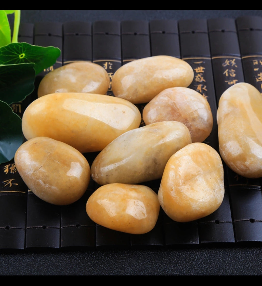 Fine, polished pebbles (Yellow)