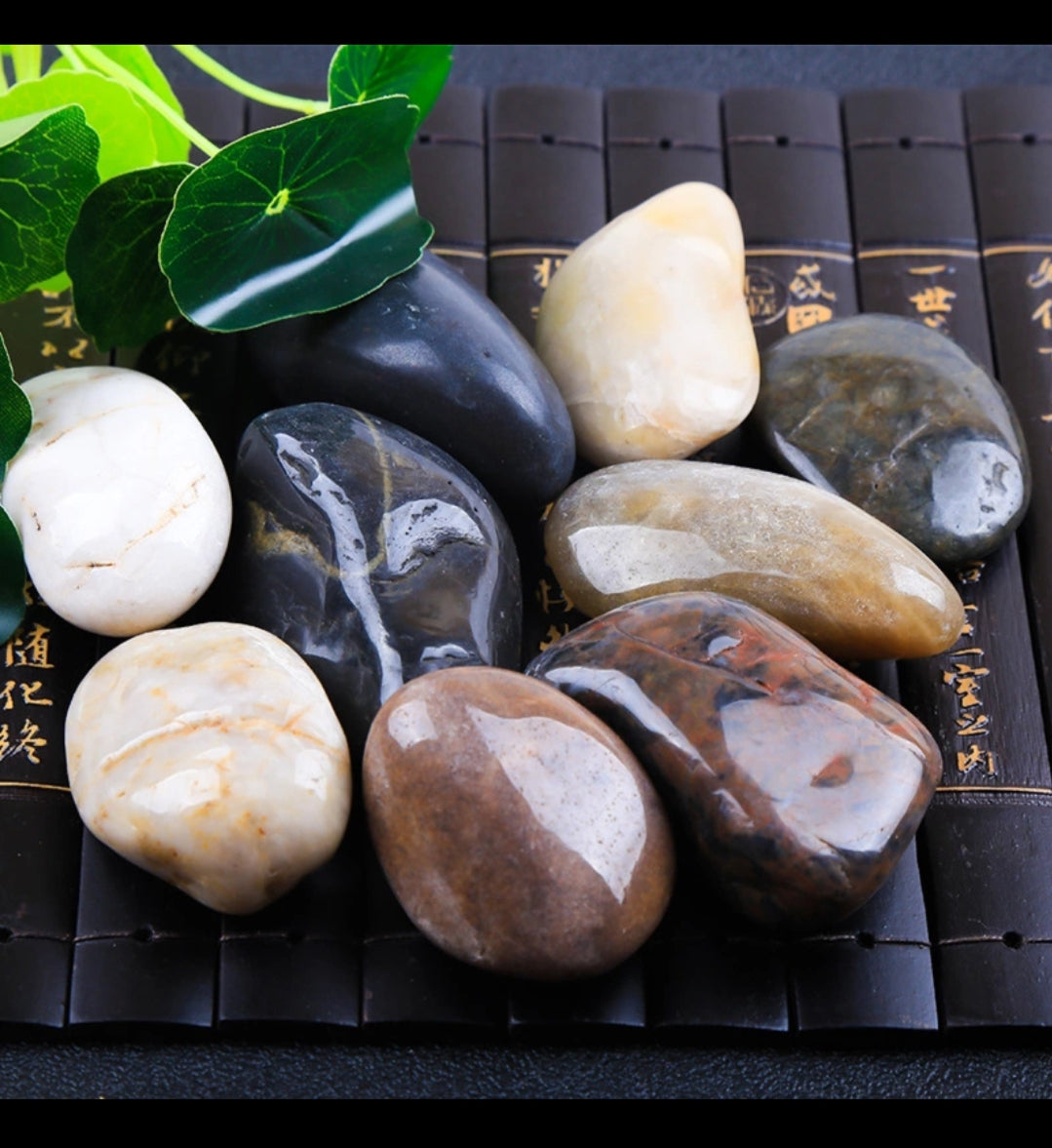 Fine, polished pebbles